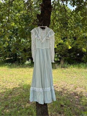 Vintage Gunne Sax Prairie Cottagecore Feminine Lacey Ruffle Maxi Dress Blue 9